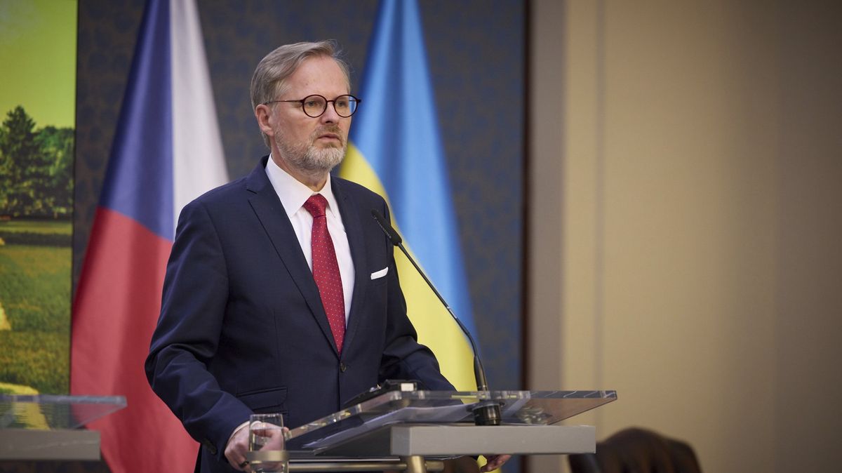 Pět šéfů vlád zemí EU včetně Fialy z ČR v dopise vyzývá k podpoře Ukrajiny